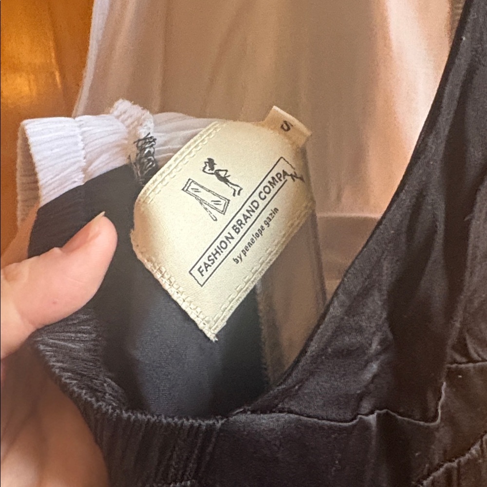 Fashion Brand Company Silky Black and White Halter Jumpsuit size small EUC - Picture 9 of 10